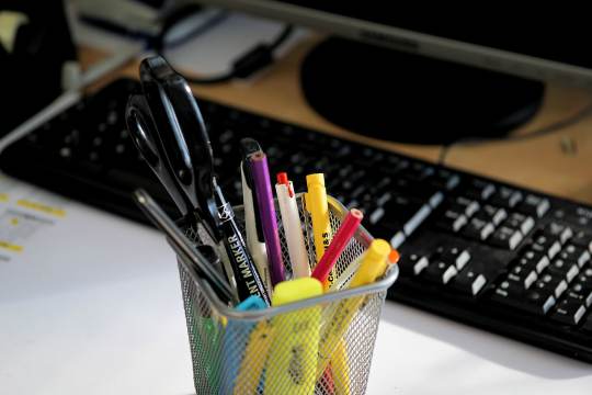 7 Things In Handy For Office Workers7 Things In Handy For Office Workers