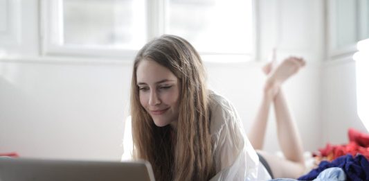 The Rapid Growth Of Ecommerce – Get Your Slice Of The Cake