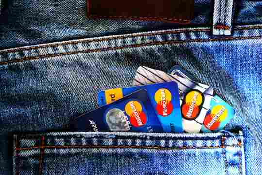 7 Ways To Maximize Your Credit Card Rewards and Benefits