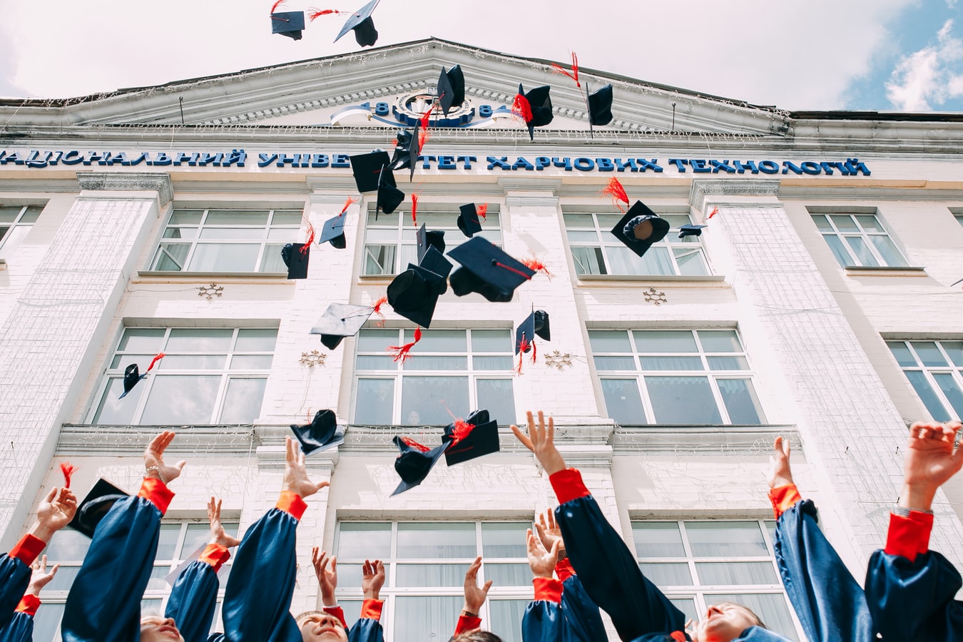 Top 10 Best Business Schools In UK 2021