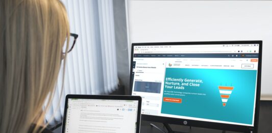 Top 11 Impressive Graphic Design Trends For Branding Your Business In 2021 Impressive Graphic Design Trends For Branding Your Business