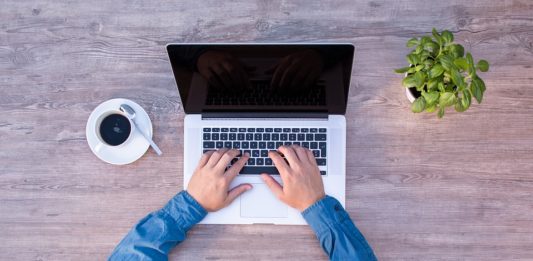 Understanding the Role of UI and UX Design in Corporate Websites Understanding the Role of UI and UX design in Corporate Websites