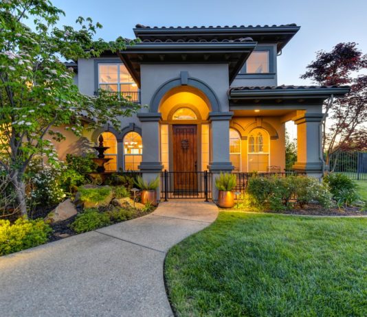 How To Know When to Sell & Use Customer Service In Real Estate Investing real estate investing