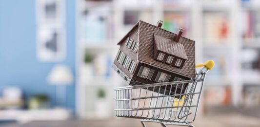 Property Business: How To Make Money Buying And Selling Homes 3 Ways To Make Money Buying And Selling Homes