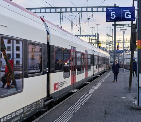 5G Opens Up a New Era for Women 5G Opens Up a New Era for Women