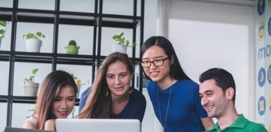 7 Clever Human Resource Solutions For Small Businesses Human Resource Solutions