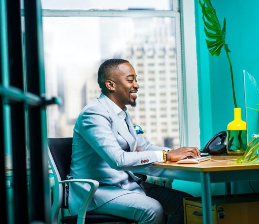 14 Office Designs That Will Motivate Your Employees Office Designs That Will Motivate Your Employees