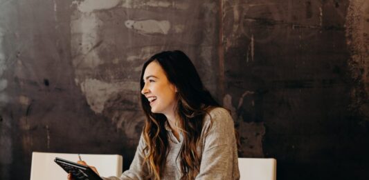 How To Save Your Business Money By Managing Your Time Better How To Save Your Business Money By Managing Your Time Better