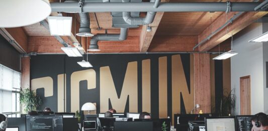 Business Cloud Migration: 8 Essential Steps to Get Started Business Cloud Migration