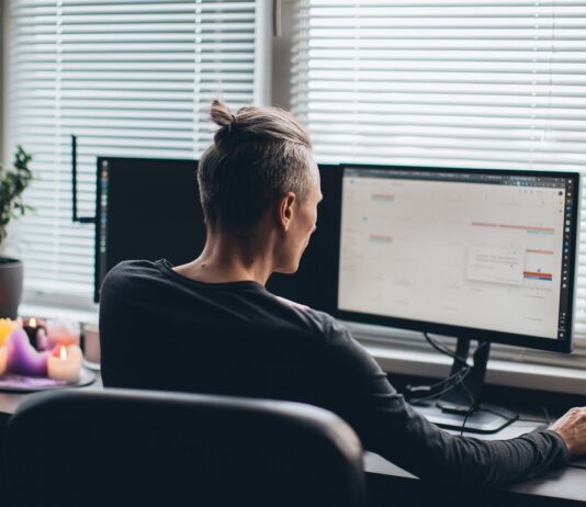 How To Beat Distractions While Working From Home How To Beat Distractions While Working From Home