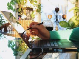 Modernizing Mainframes, Modernizing Business Modernizing Mainframes Modernizing Business