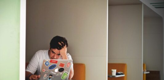 Laravel vs CakePHP: Which Framework is Better for Web Development? Laravel vs CakePHP