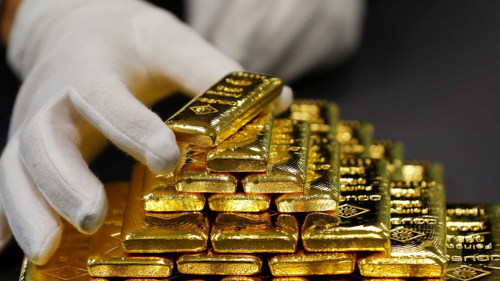 Is Gold a Worthy Investment in Today’s Economy 3