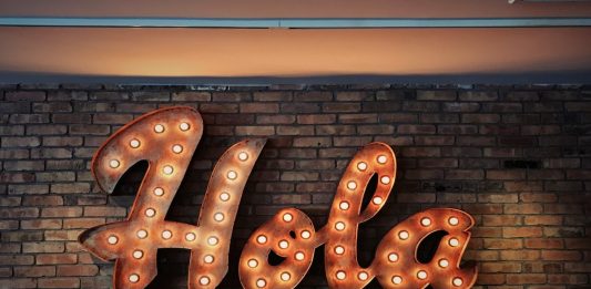 How To Leverage Digital Signage For Hotel’s Marketing & Enhancing Guests Engagement How To Leverage Digital Signage