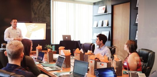 How To Turn An Office Space into A Hybrid Workspace How To Turn An Office Space into A Hybrid Workspace