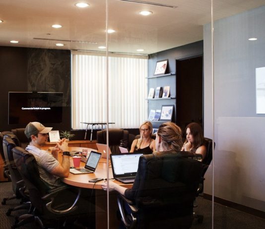 Business Transformation To An Omnichannel Model Business Transformation To an Omnichannel Model