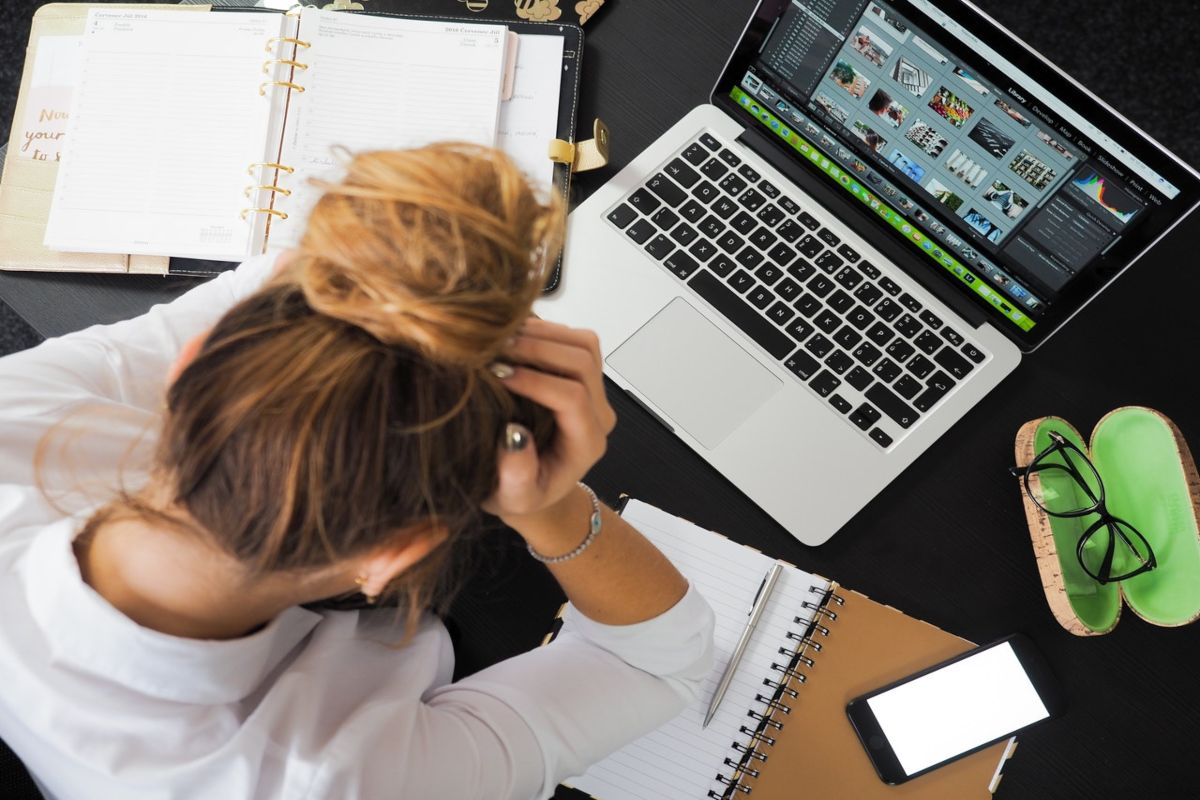 Employee struggling to adapt to new technology