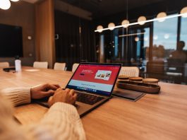 How Ecommerce Businesses Can Maximize Artificial Intelligence How Ecommerce Businesses Can Maximize Artificial Intelligence