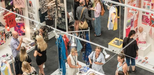 How To Give Customers An In Store Demonstration