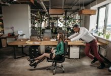 How To Improve Employee Experience Through Employee Bonus Program How To Improve Employee Experience Through Employee Bonus Program