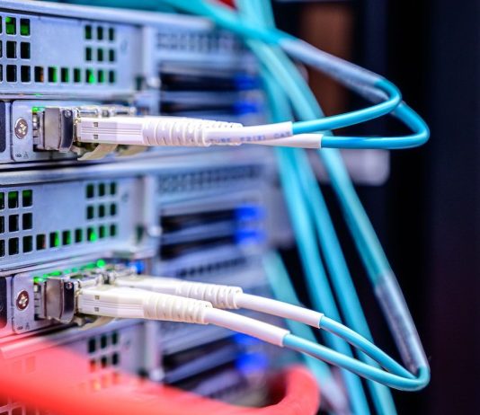 How To Choose The Right Kind of Web Hosting For Your Business (Shared, Dedicated, Cloud, VPS) How To Choose The Right Kind of Web Hosting For Your Business